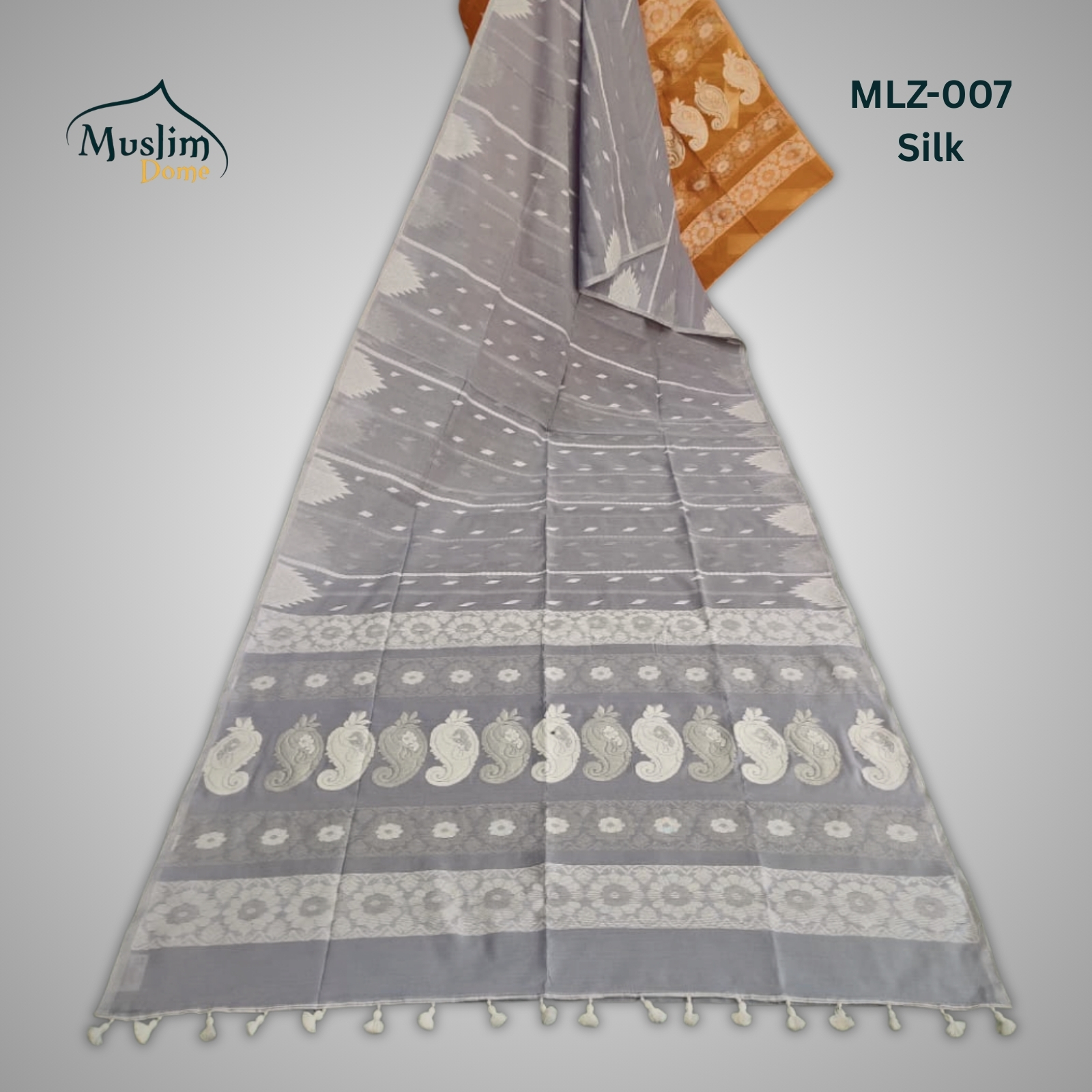 মার্সলাইজ সিল্ক জামদানী শাড়ি ব্লাউজ পিস ও Tassel সহ thumbnail 5